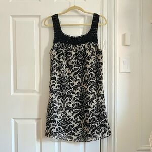 Vertigo Paris Sleeveless Folral Dress Size L